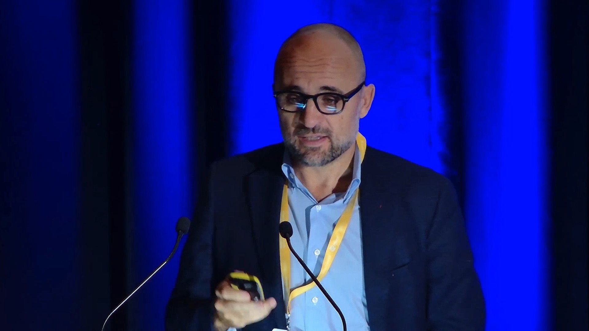 Redefiniendo el déficit de hierro en la insuficiencia cardiaca del pacient e mayor