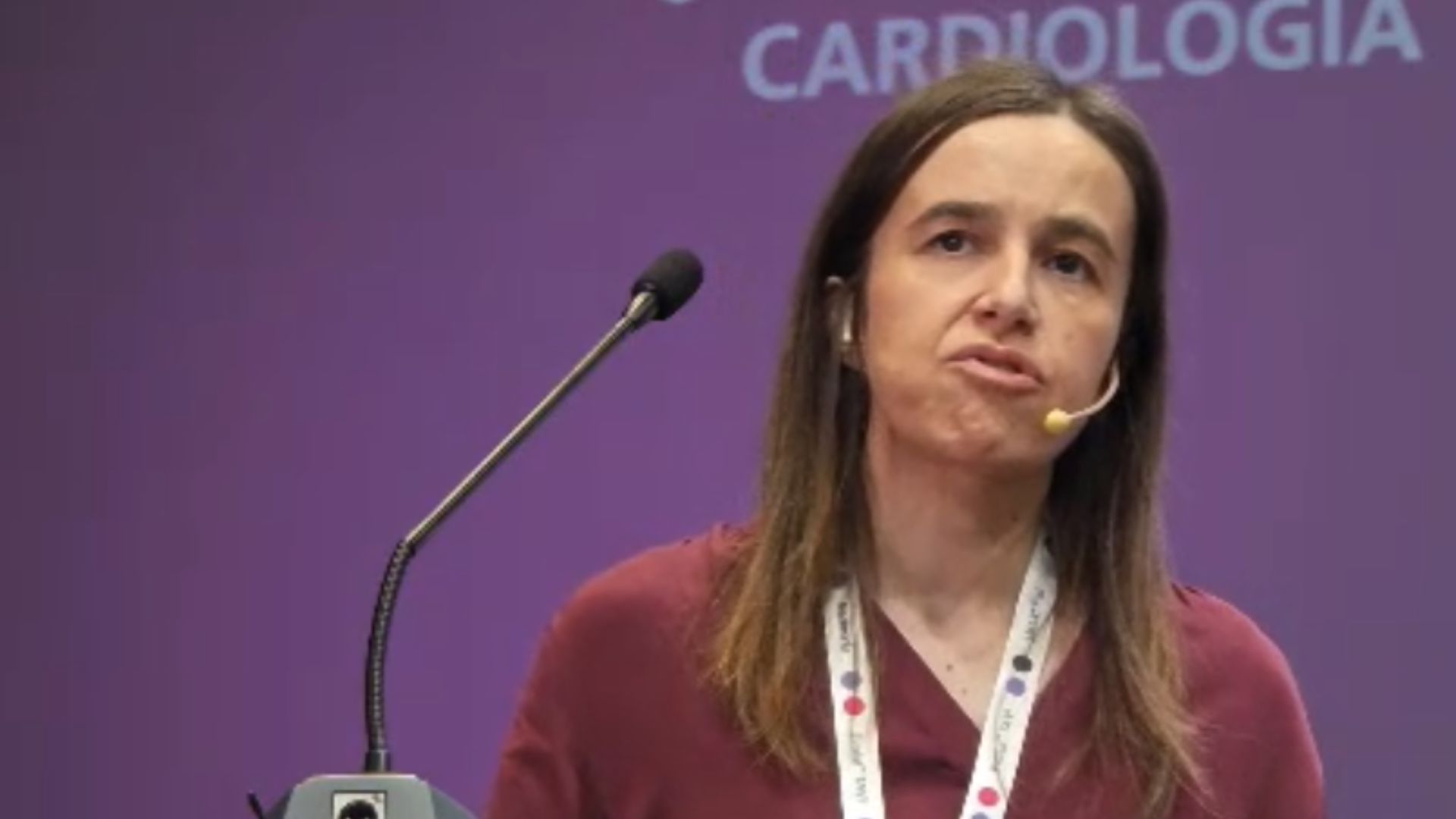 Insuficiencia mitral severa y disfunci&oacute;n ventricular en mujeres