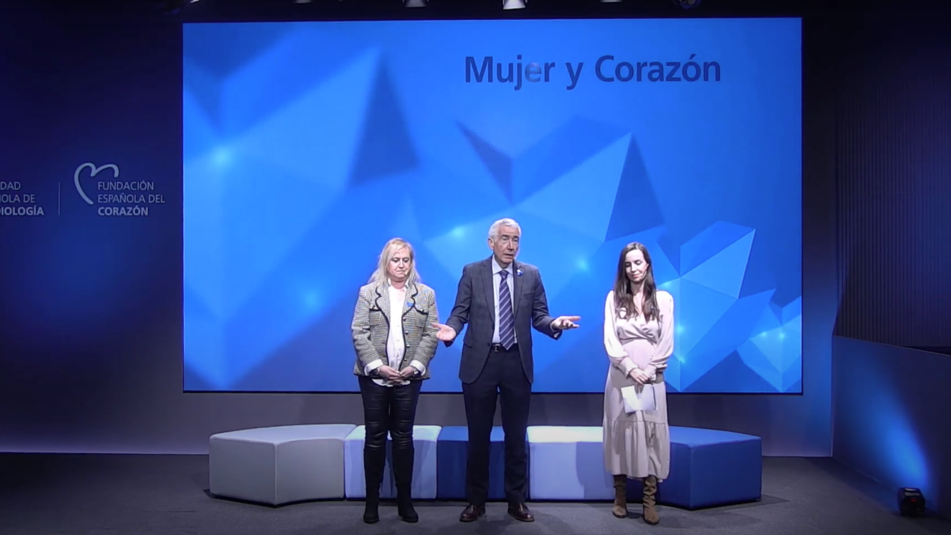 Bienvenida y presentación de la Tarde de Mujer y Corazón